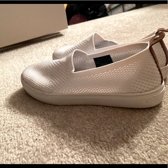 Canvas shoes - Picture 2 of 3